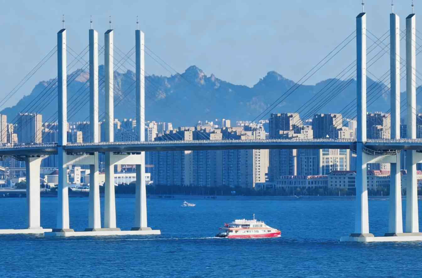 青岛红岛东大洋旅游码头开航(图2)