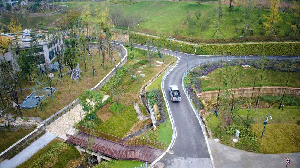 搬新“家”！我国再添一座大熊猫基地 - 盛景通文旅