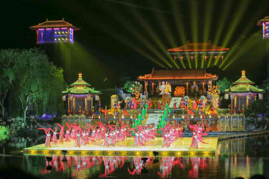 去年大中型旅游演艺演出近二十万场 - 盛景通文旅