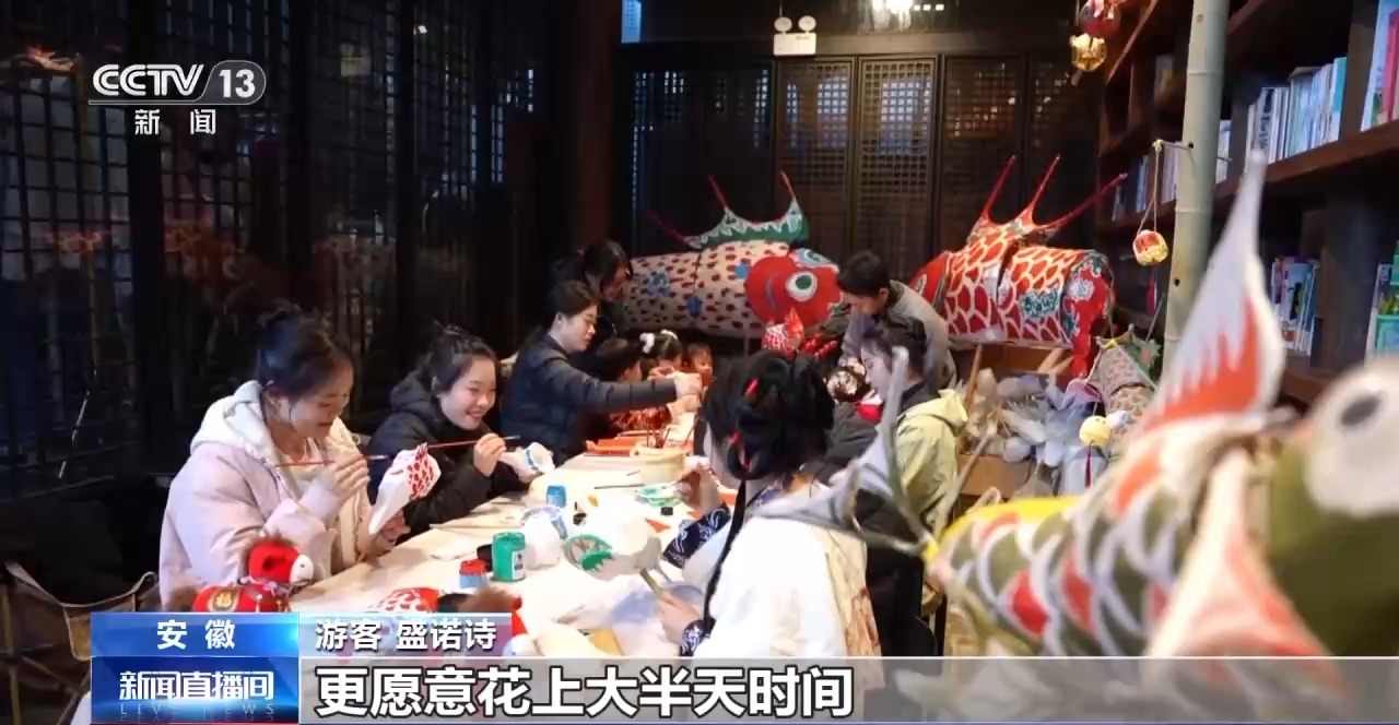 告别“到此一游” 00后旅游主打“爱你老己”(图1) 告别“到此一游” 00后旅游主打“爱你老己”(图1)