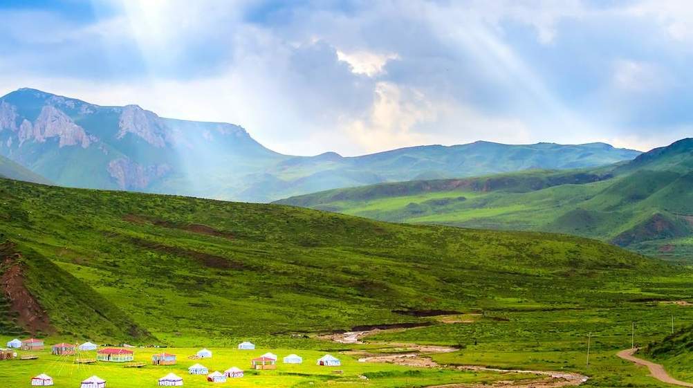 内蒙古十四部门联合发力 推动自驾露营旅游高质量发展 - 盛景通文旅