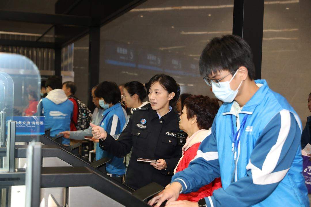 广州国际邮轮旅游迎来十周年，南沙边检保障200万余旅客顺畅通关(图3)