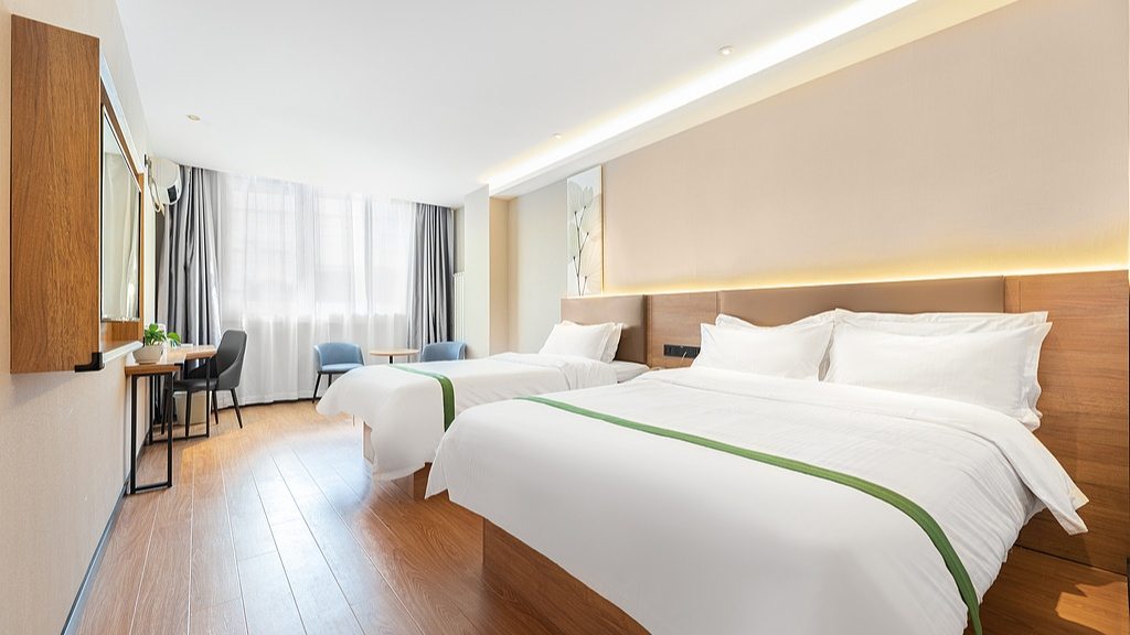 广电总局：18.3万家酒店1159万间客房实现“便捷看电视” - 盛景通文旅