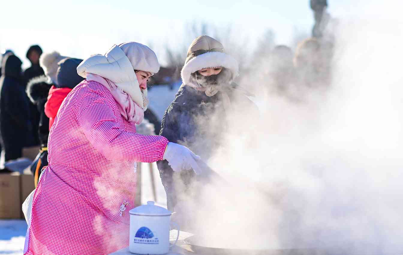 内蒙古黑山头口岸景区：丰富冰雪产品供给 释放冰雪经济动能(图2)