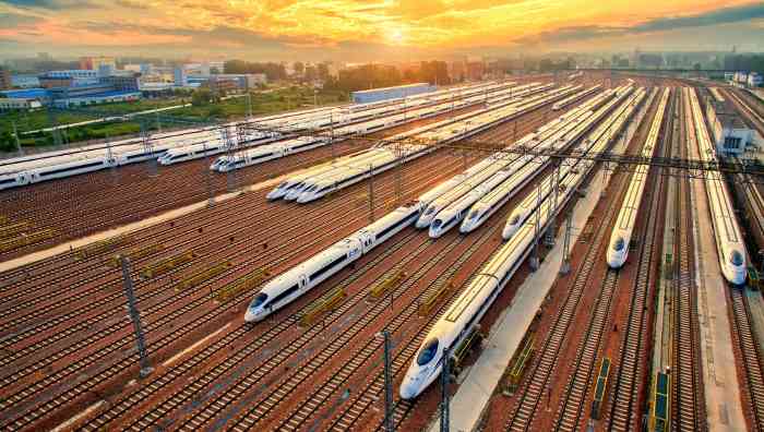 新疆今冬首趟冰雪旅游专列开行 - 盛景通文旅