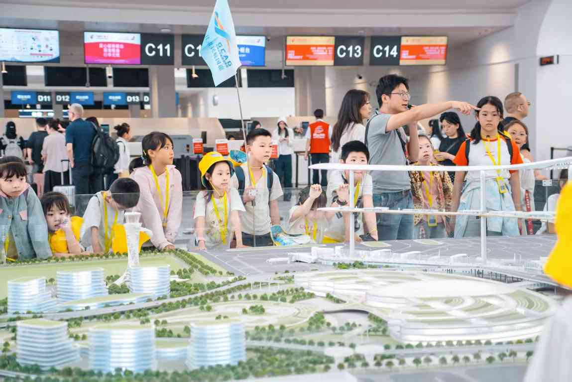 “民航+研学” 让航空梦触手可及(图3)