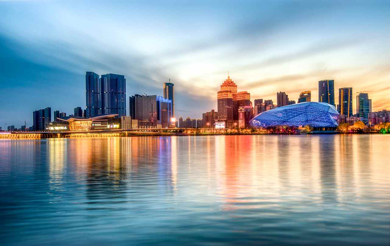 大连冬泳“燃”动冬日 - 盛景通文旅