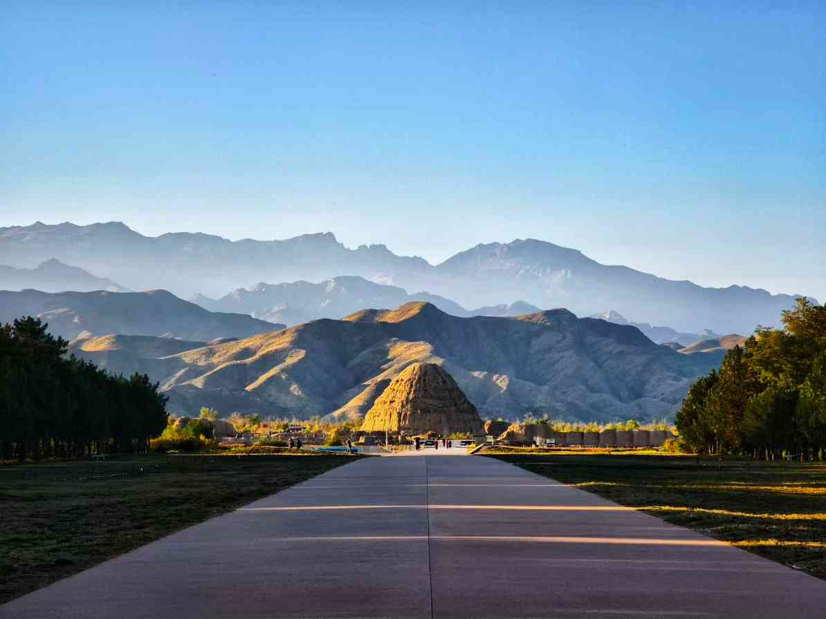 2025跨界融合 情绪消费崛起 - 盛景通文旅