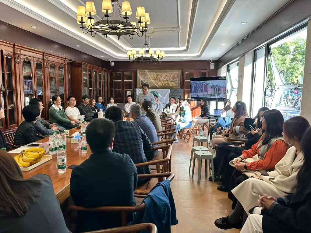 书香氤氲处 一隅藏世界(图2)