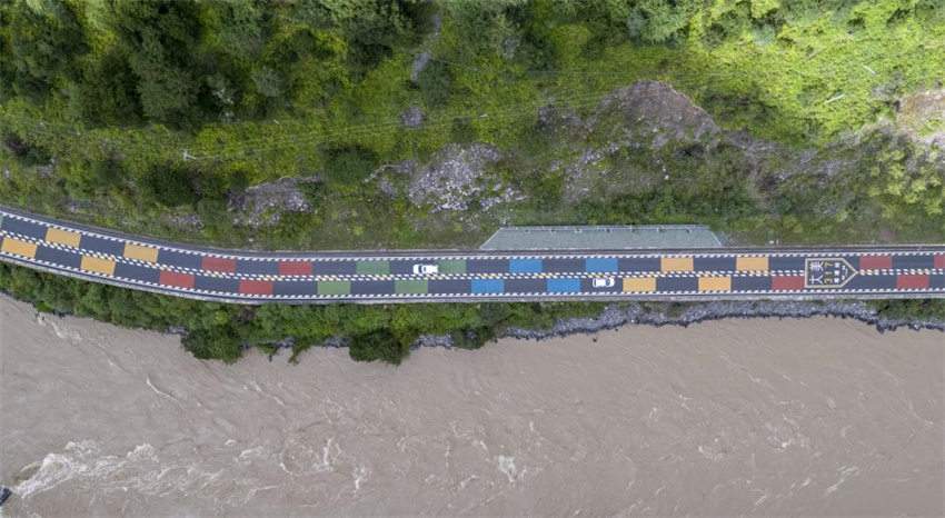 阿坝州：交旅融合建最美风景道，打造全国自驾旅游第一州(图2)