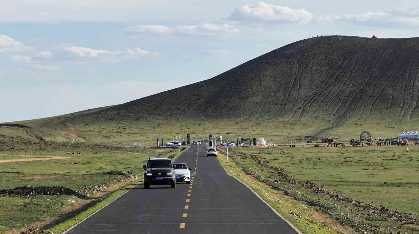 今年内蒙古计划建设6条旅游公路(图2) 今年内蒙古计划建设6条旅游公路(图2)